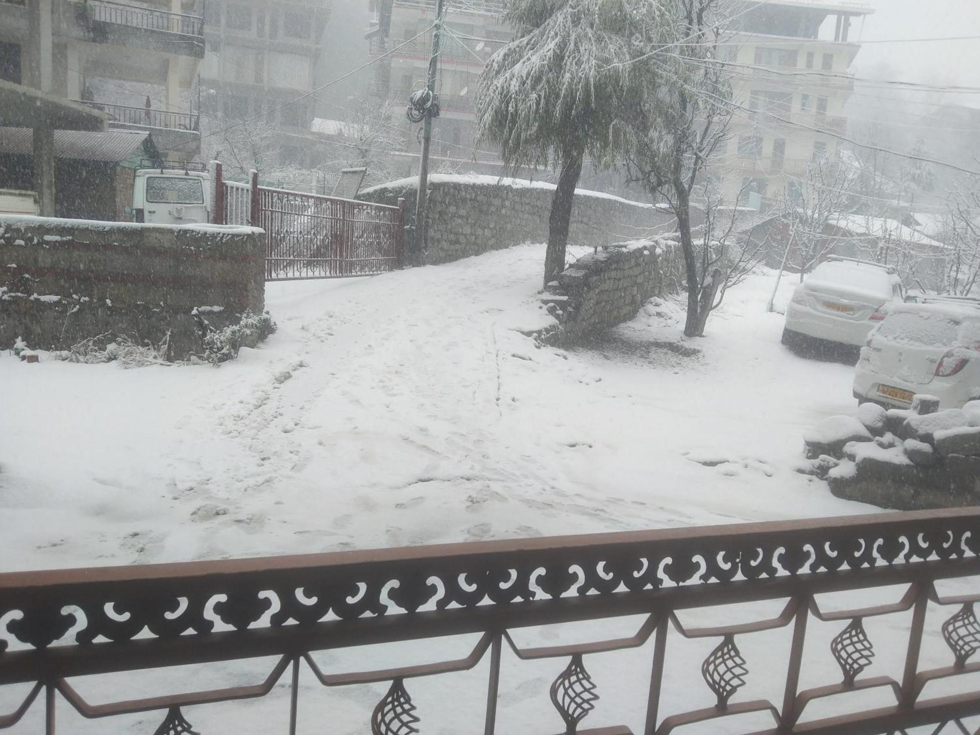 Hotel Hadimba Regency ! Free 4 Wheeler Parking ! Mountain View Rooms ! Near Mall Road Manali Luaran gambar